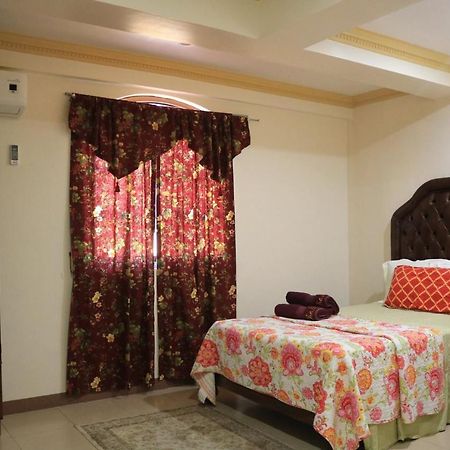 The Saint Joseph Residential Suites Лусена Екстер'єр фото