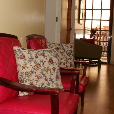 The Saint Joseph Residential Suites Лусена Екстер'єр фото